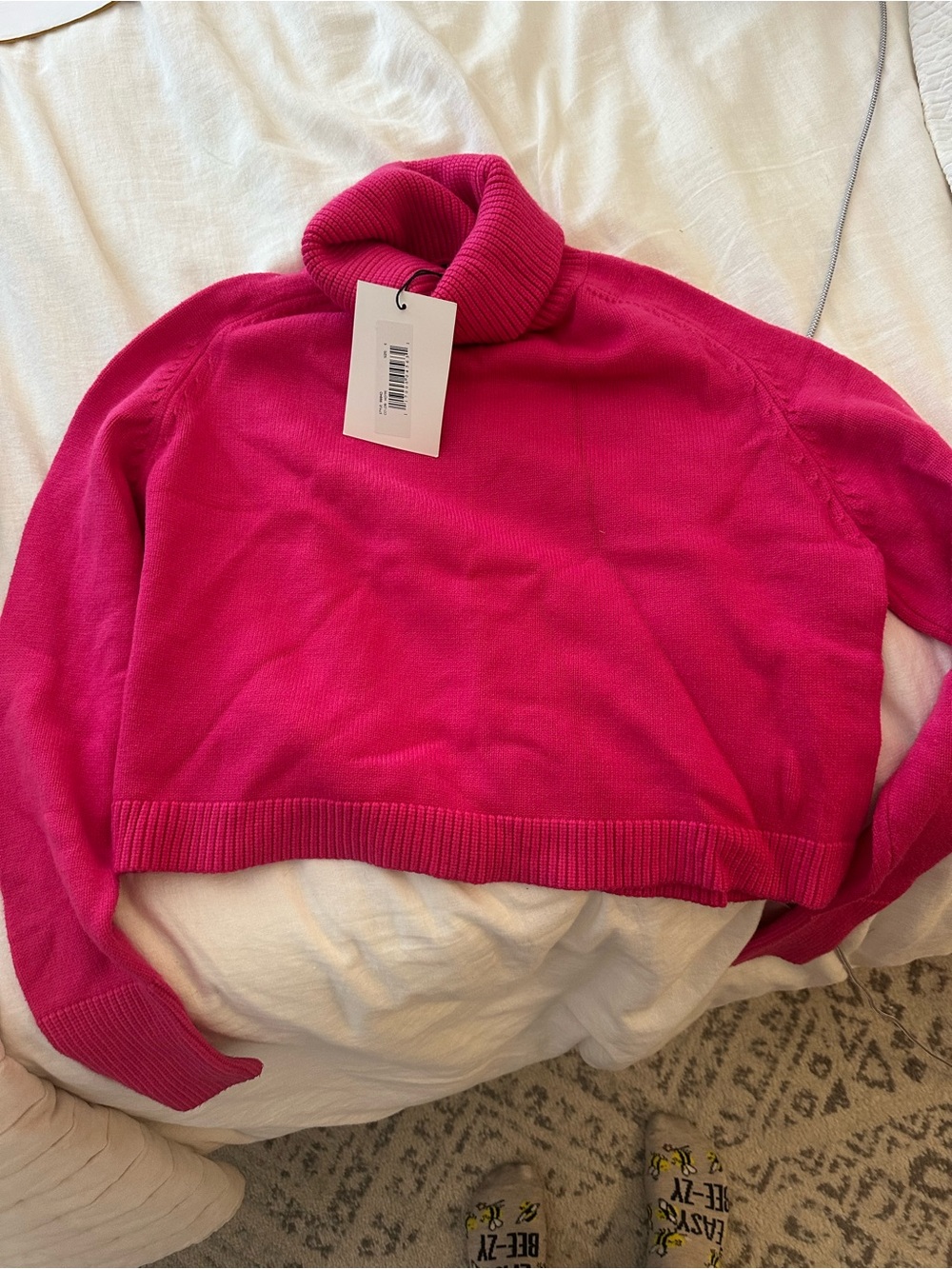 Cropped Turtleneck Sweater in Bright Pink